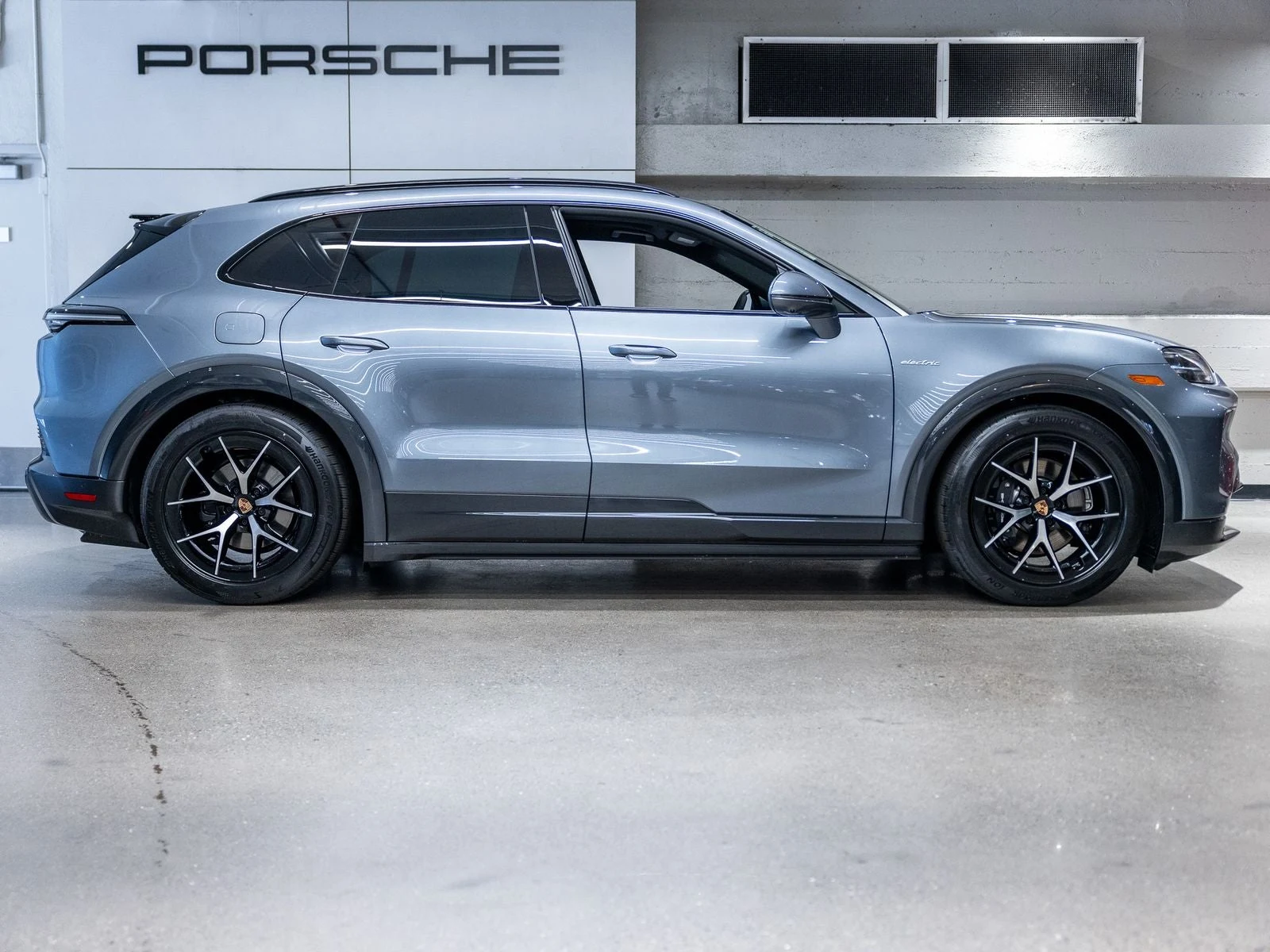 2026 Porsche Cayenne Electric (E4), 9/20