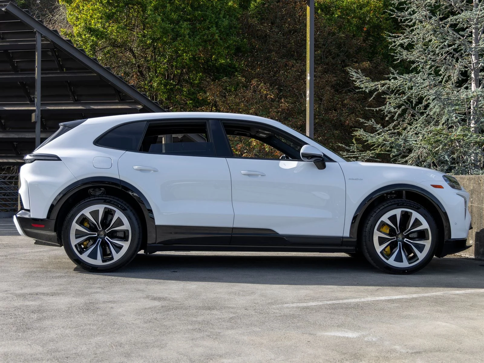2026 Porsche Cayenne Turbo Electric (E4), 12/20