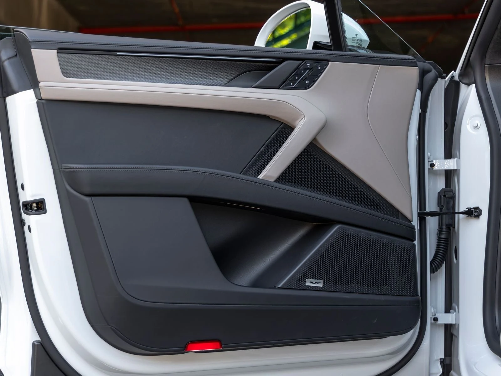 2026 Porsche Cayenne Turbo Electric (E4), 20/20