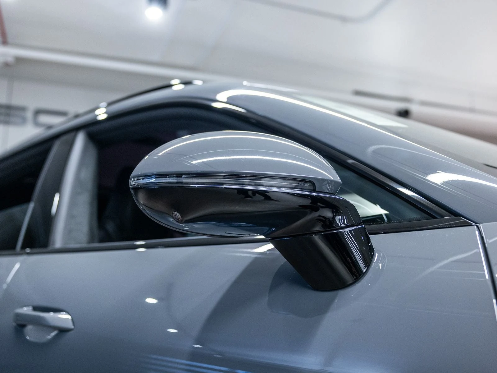 2026 Porsche Cayenne Turbo Electric (E4), 18/20