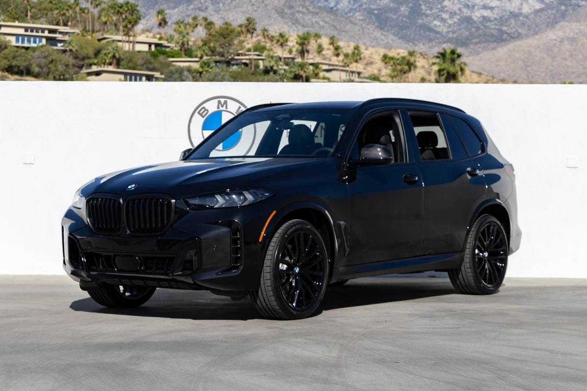 BMW X5 sDrive40i (G05) · Black Sapphire Metallic · Indigo Auto Group