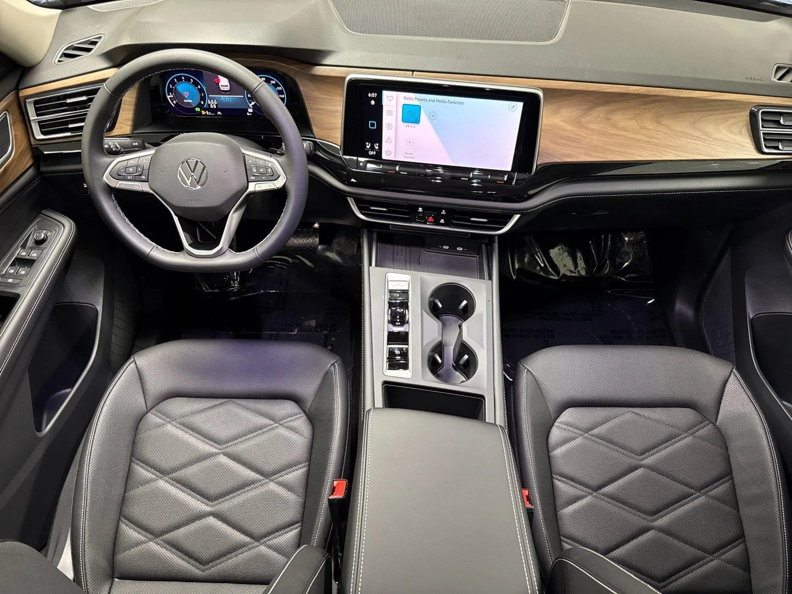2026 Volkswagen Atlas 2.0T SE (2024 Update), 12/20