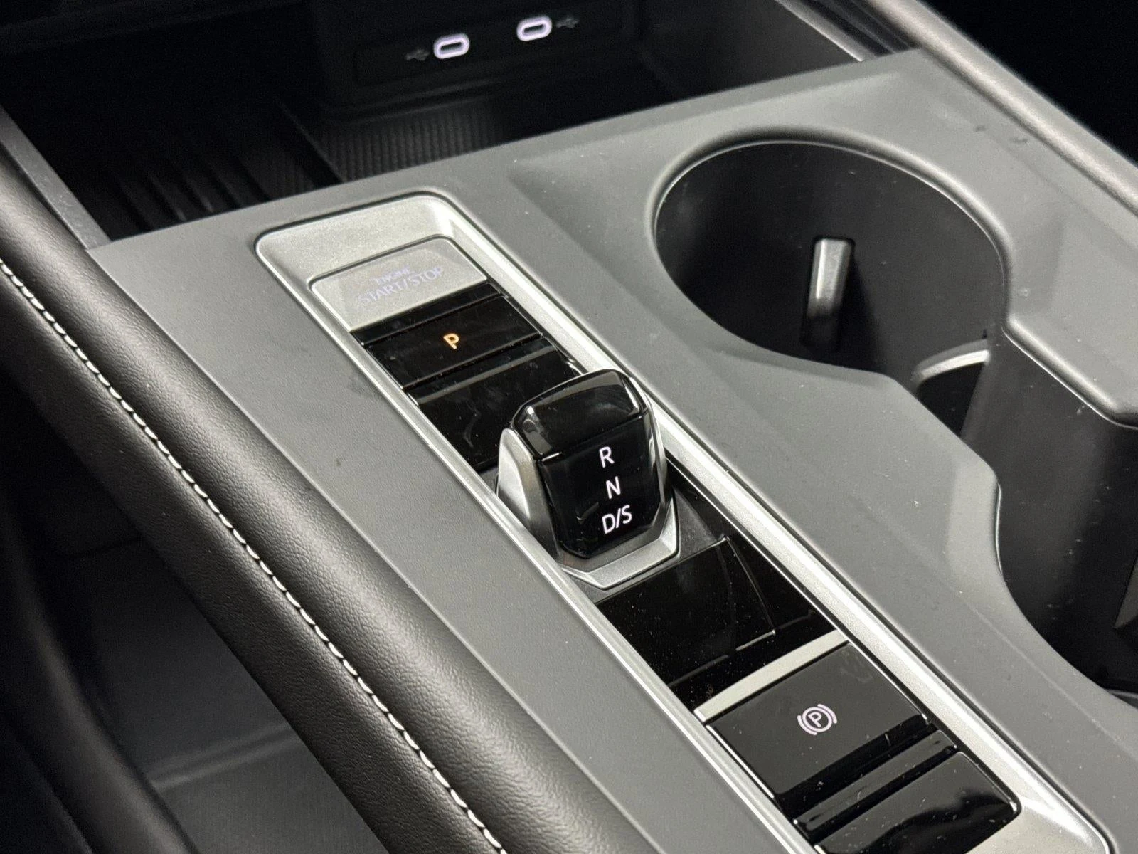 2026 Volkswagen Atlas 2.0T SE (2024 Update), 20/20