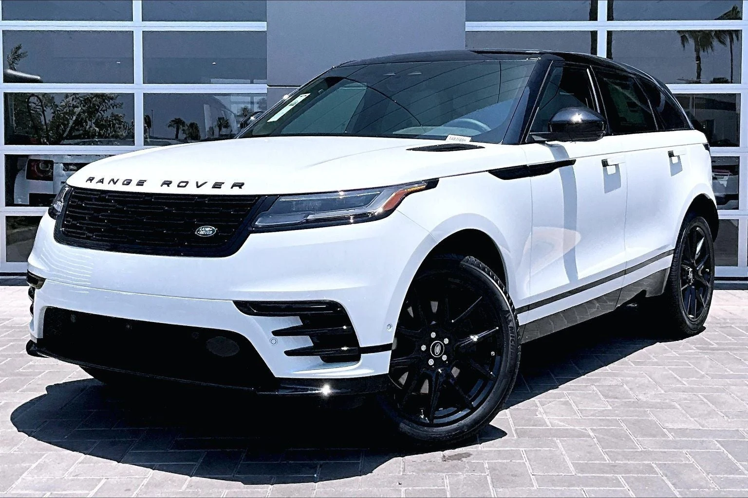 Land Rover Range Rover Velar Dynamic SE (L560) · Fuji White · Indigo Auto Group