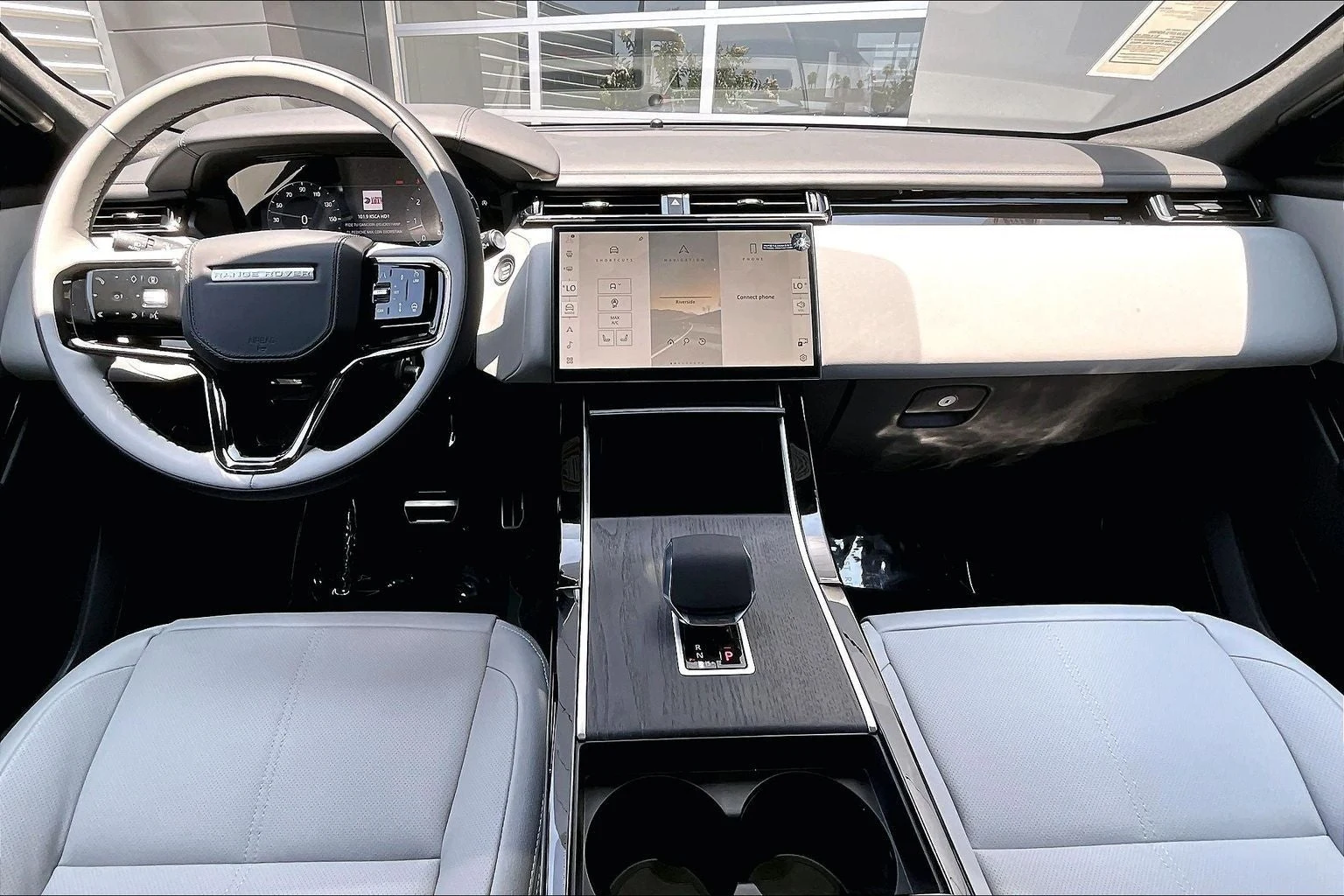2026 Land Rover Range Rover Velar Dynamic SE (L560), 5/14