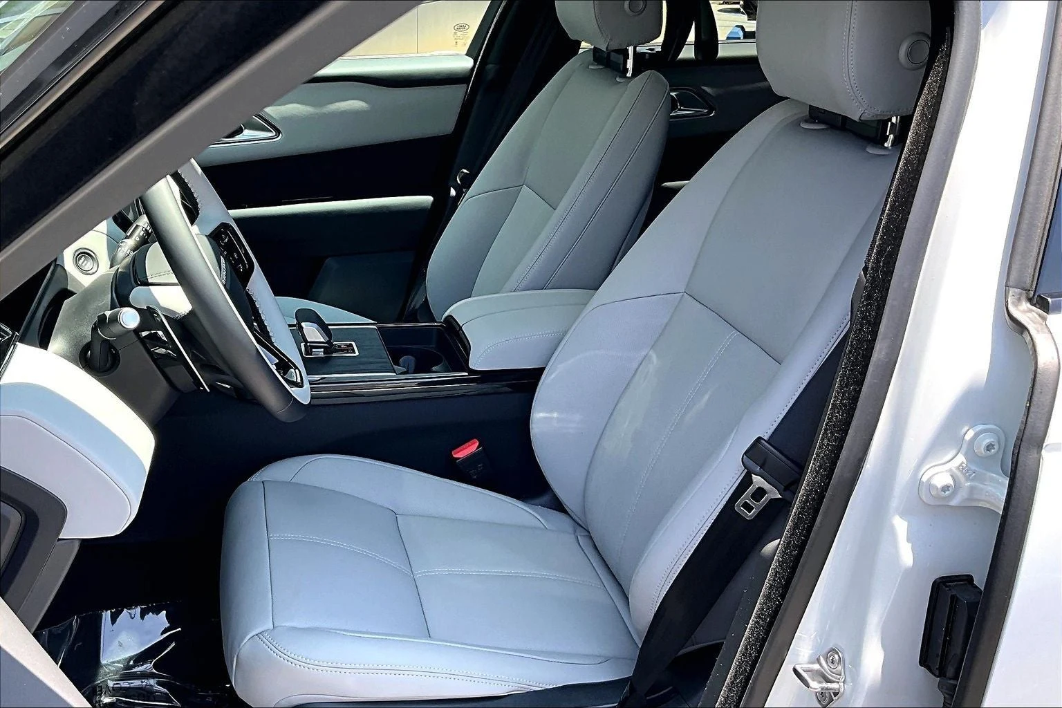 2026 Land Rover Range Rover Velar Dynamic SE (L560), 9/14