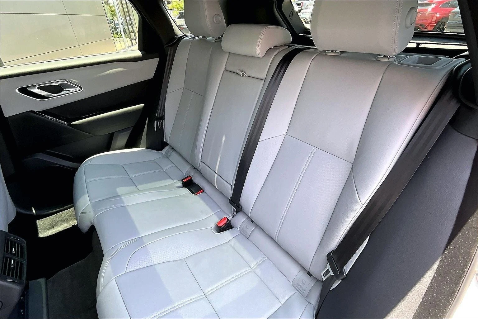 2026 Land Rover Range Rover Velar Dynamic SE (L560), 10/14