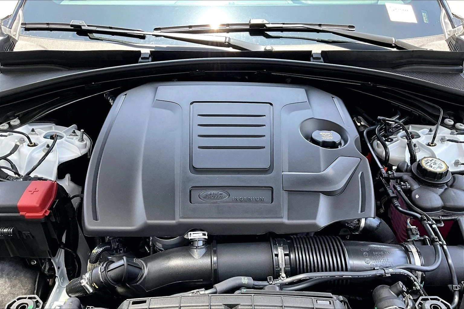 2026 Land Rover Range Rover Velar Dynamic SE (L560), 11/14