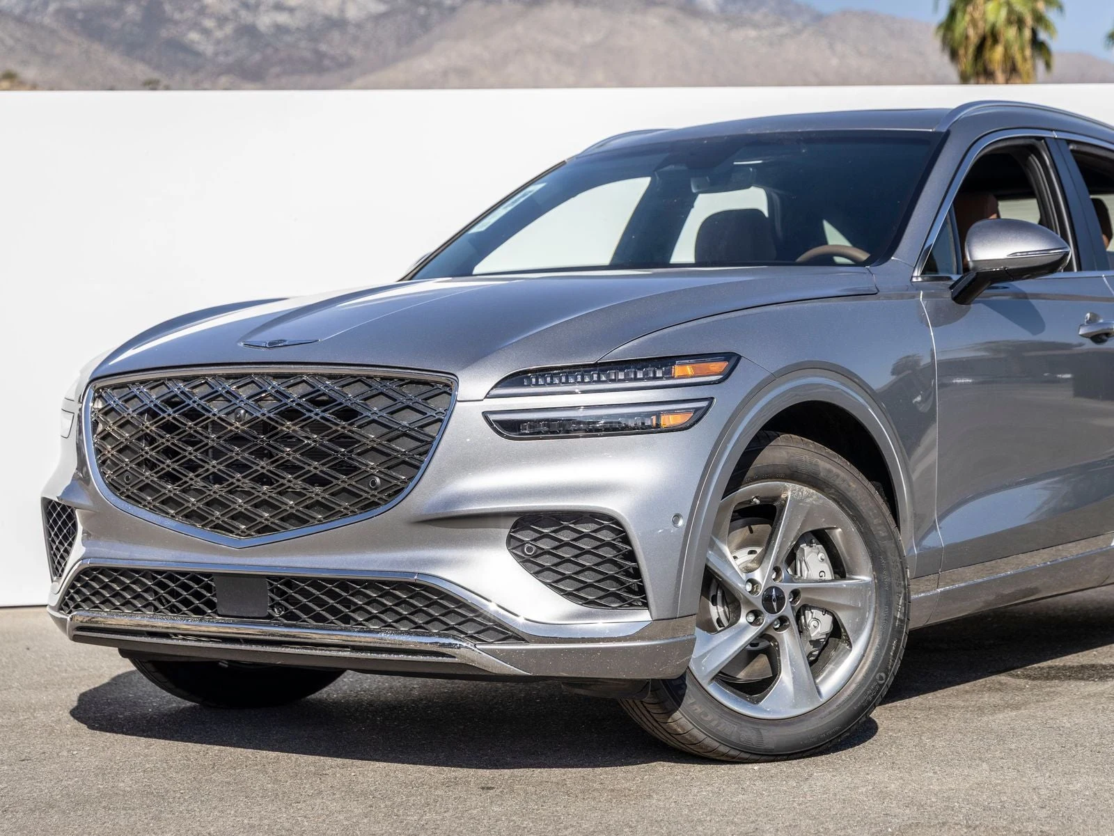 2026 Genesis GV70 2.5T Advanced (2024 Update), 2/20
