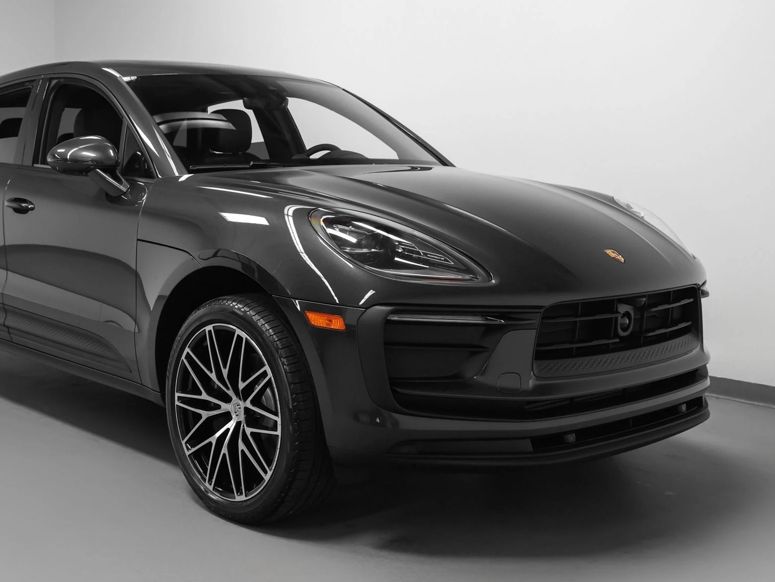 2026 Porsche Macan (95B), 8/20