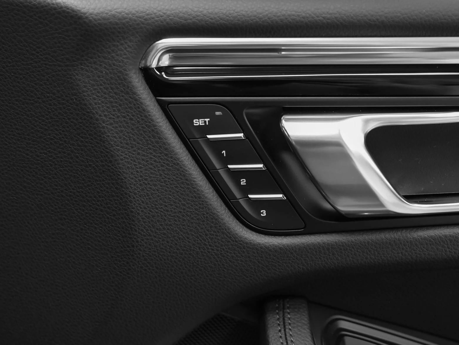 2026 Porsche Macan (95B), 20/20