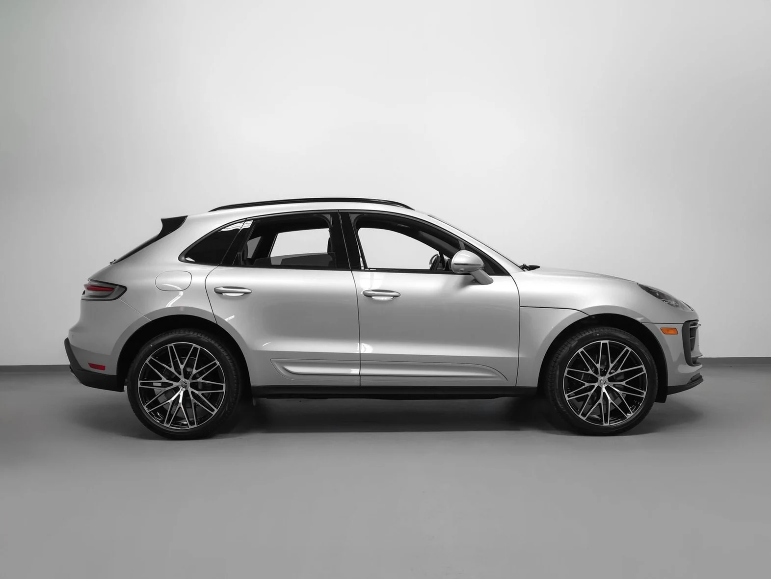 2026 Porsche Macan (95B), 12/20