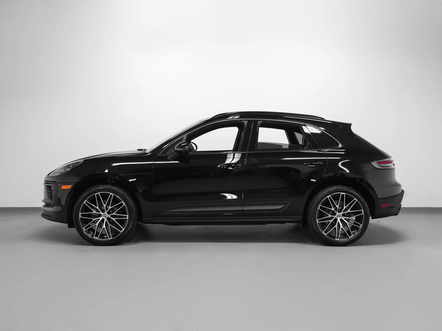 2026 Porsche Macan (95B), 2/20