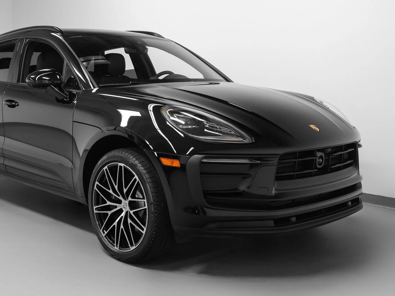 2026 Porsche Macan (95B), 8/20