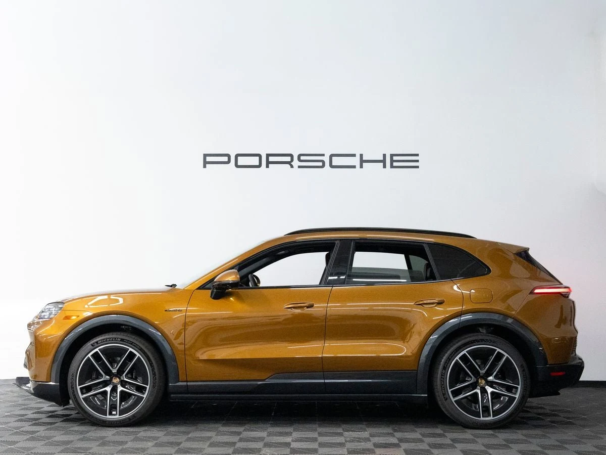 2026 Porsche Cayenne Electric (E4), 2/20