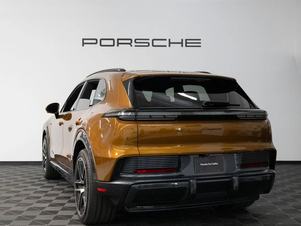 2026 Porsche Cayenne Electric (E4), 3/20