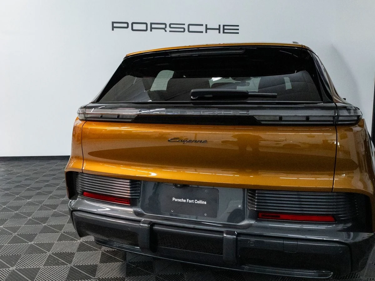2026 Porsche Cayenne Electric (E4), 11/20