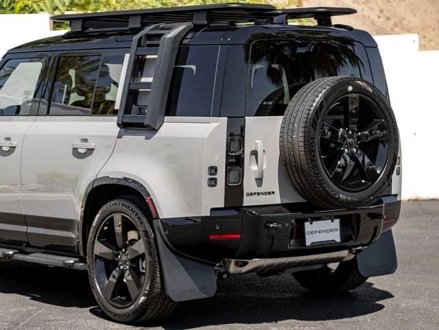 2026 Land Rover Defender 110 X-Dynamic SE (L663), 10/20