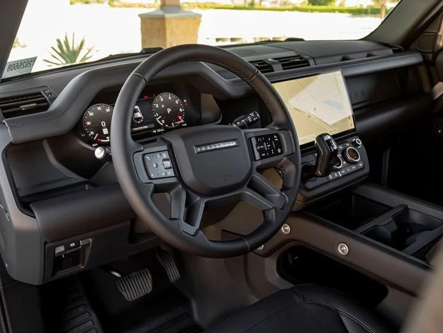 2026 Land Rover Defender 110 X-Dynamic SE (L663), 16/20