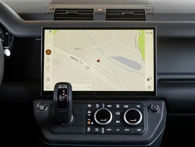 2026 Land Rover Defender 110 X-Dynamic SE (L663), 18/20