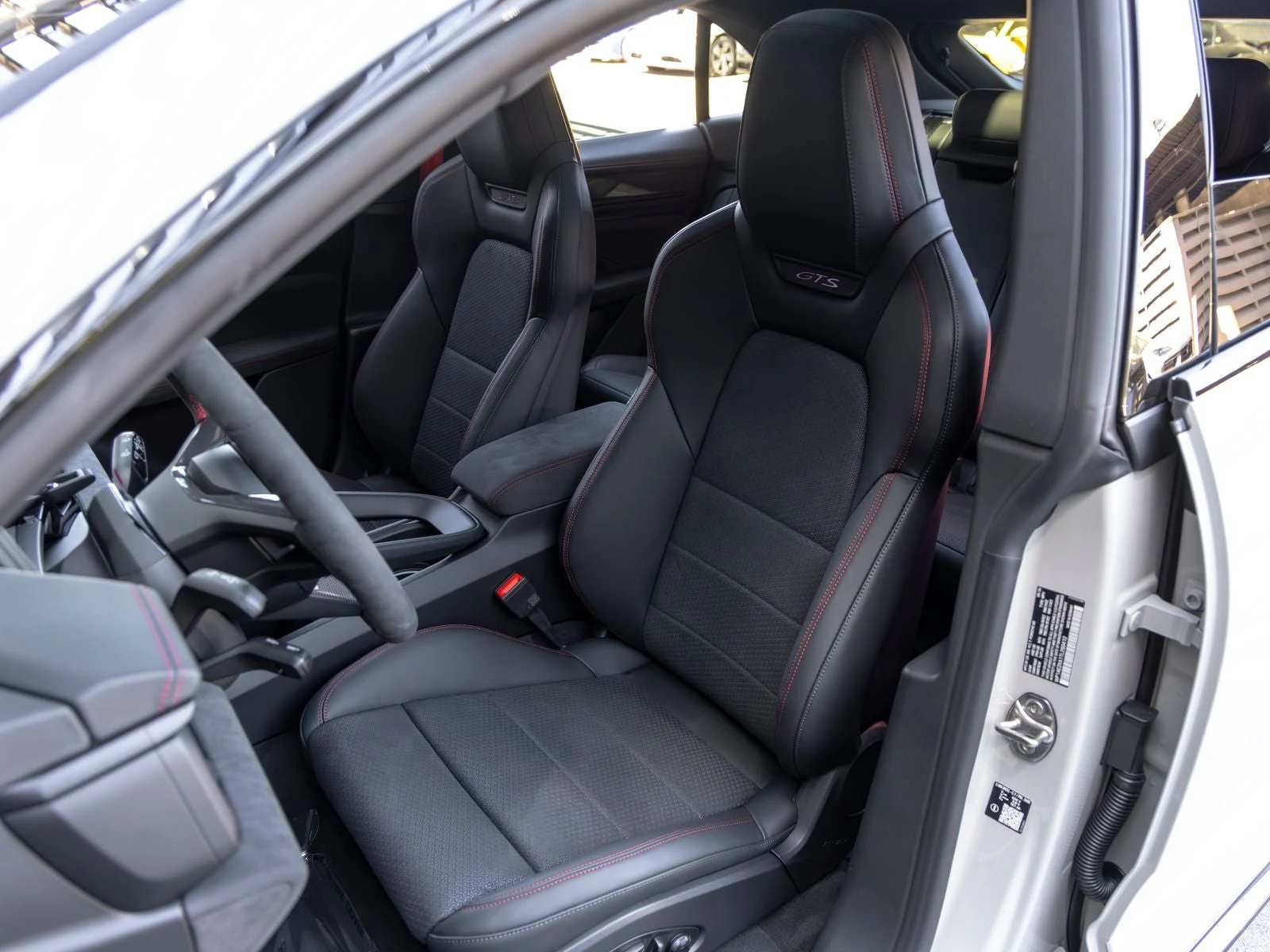 2026 Porsche Macan GTS Electric (XAB), 5/20