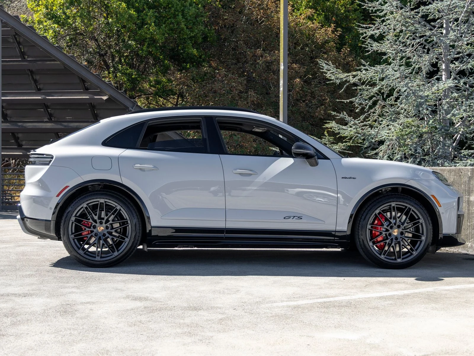 2026 Porsche Macan GTS Electric (XAB), 12/20