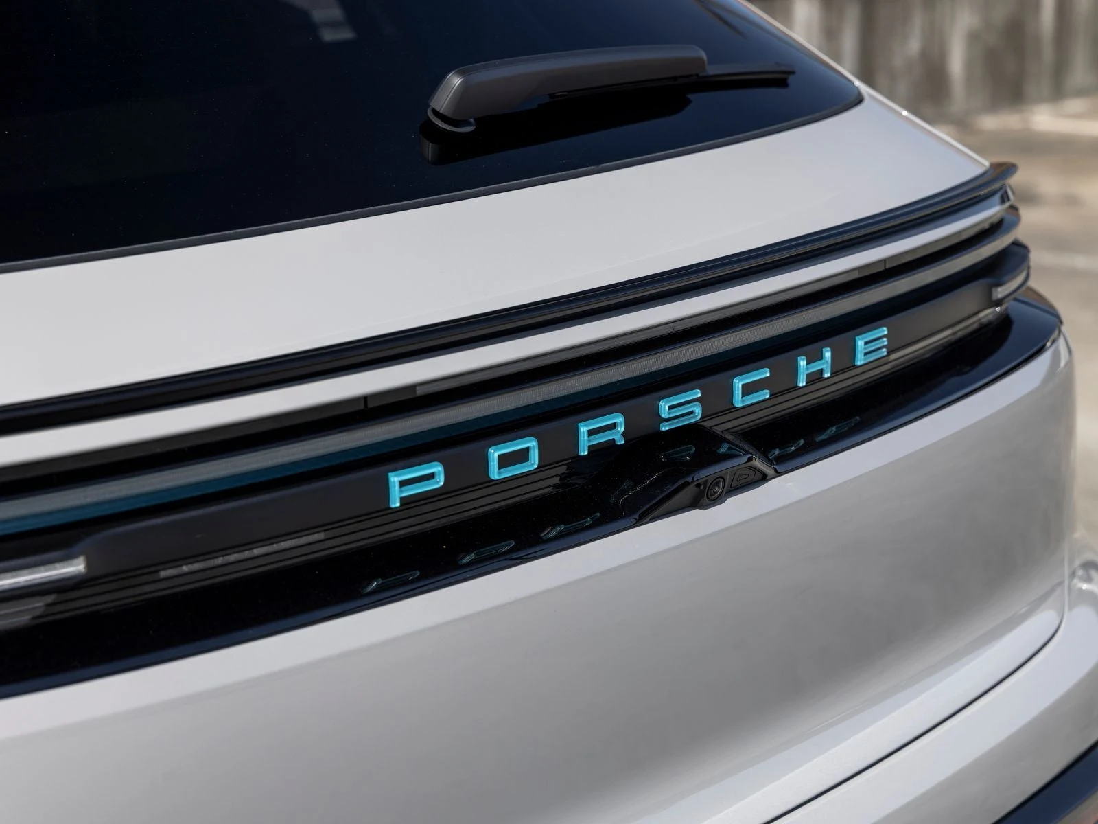 2026 Porsche Macan GTS Electric (XAB), 19/20