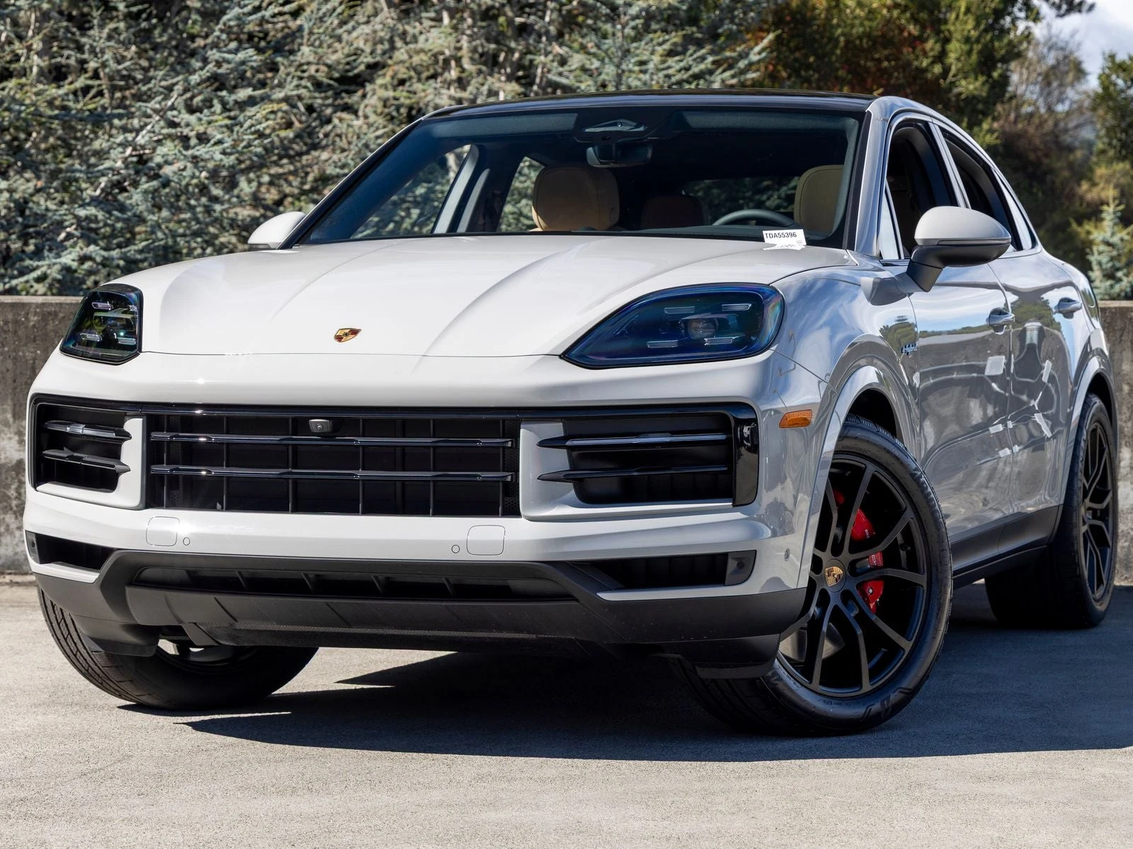 Porsche Cayenne S E-Hybrid Coupé (3rd Generation) · Chalk · Indigo Auto Group