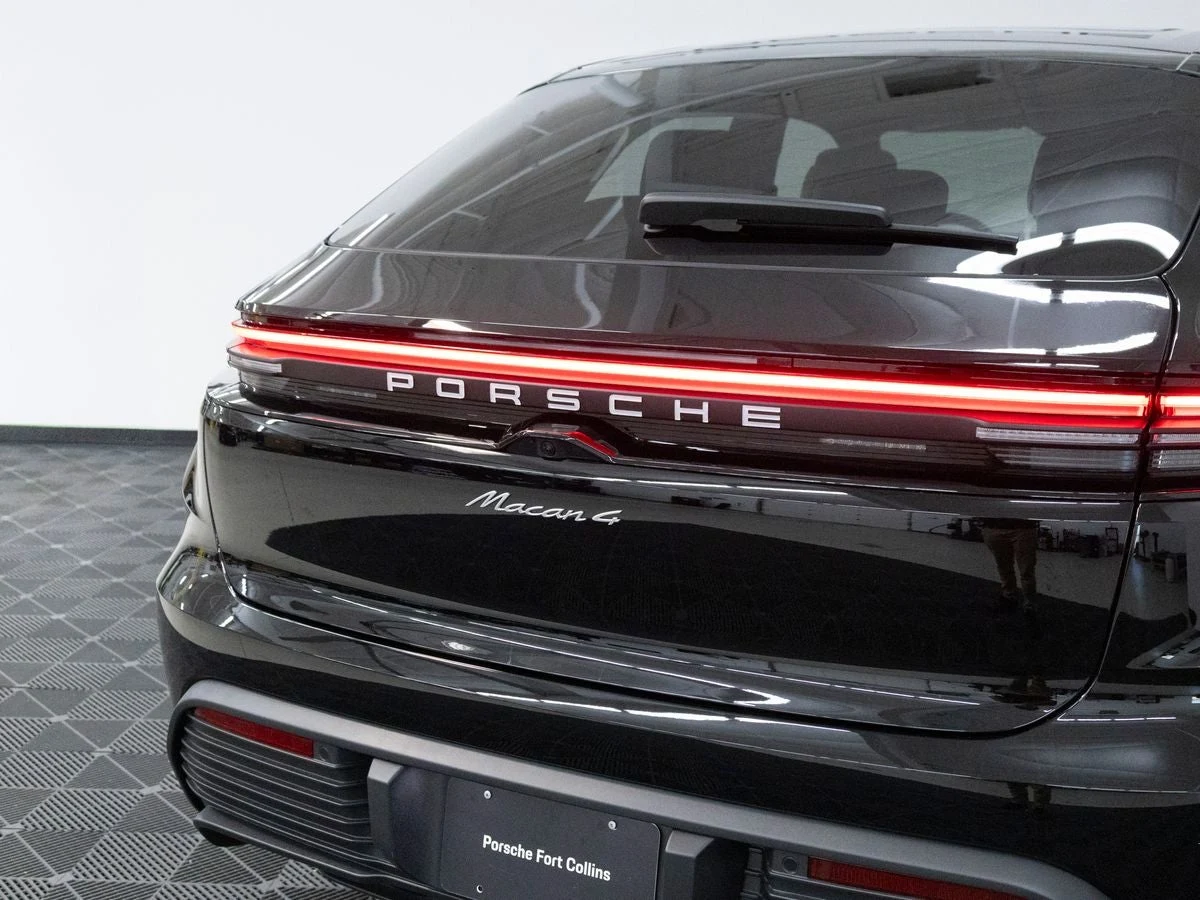 2026 Porsche Macan 4 Electric (XAB), 14/20