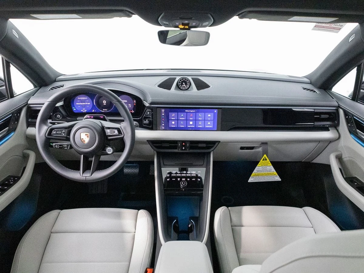 2026 Porsche Macan 4 Electric (XAB), 16/20