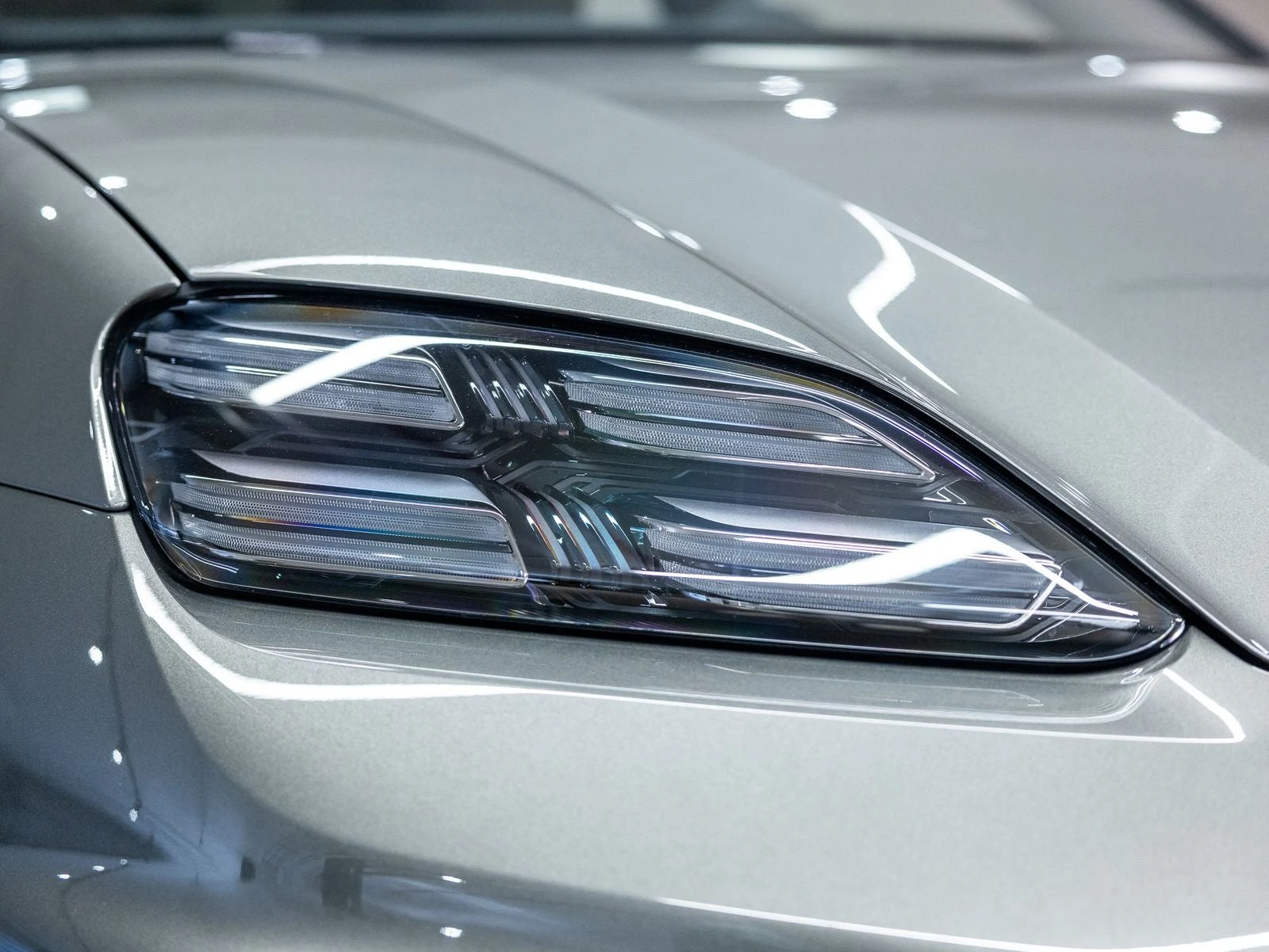 2026 Porsche Macan 4 Electric (XAB), 9/20