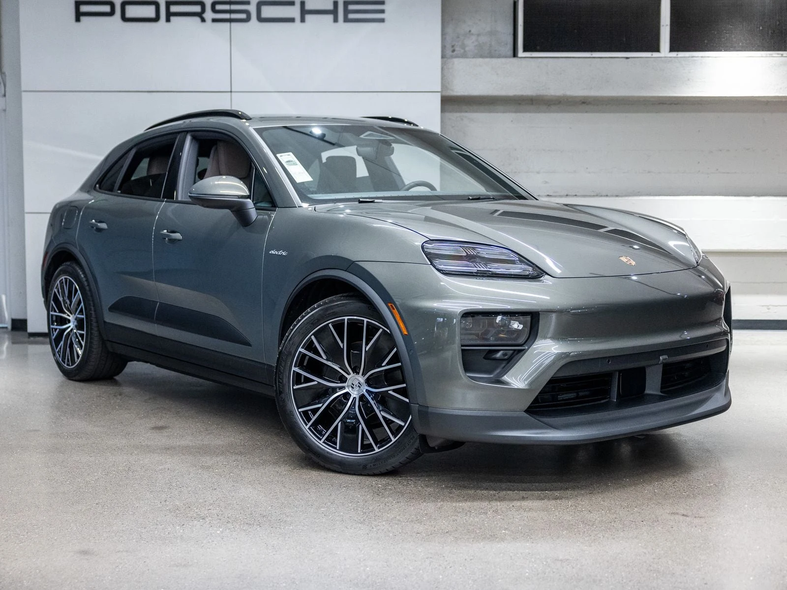 2026 Porsche Macan 4 Electric (XAB), 11/20