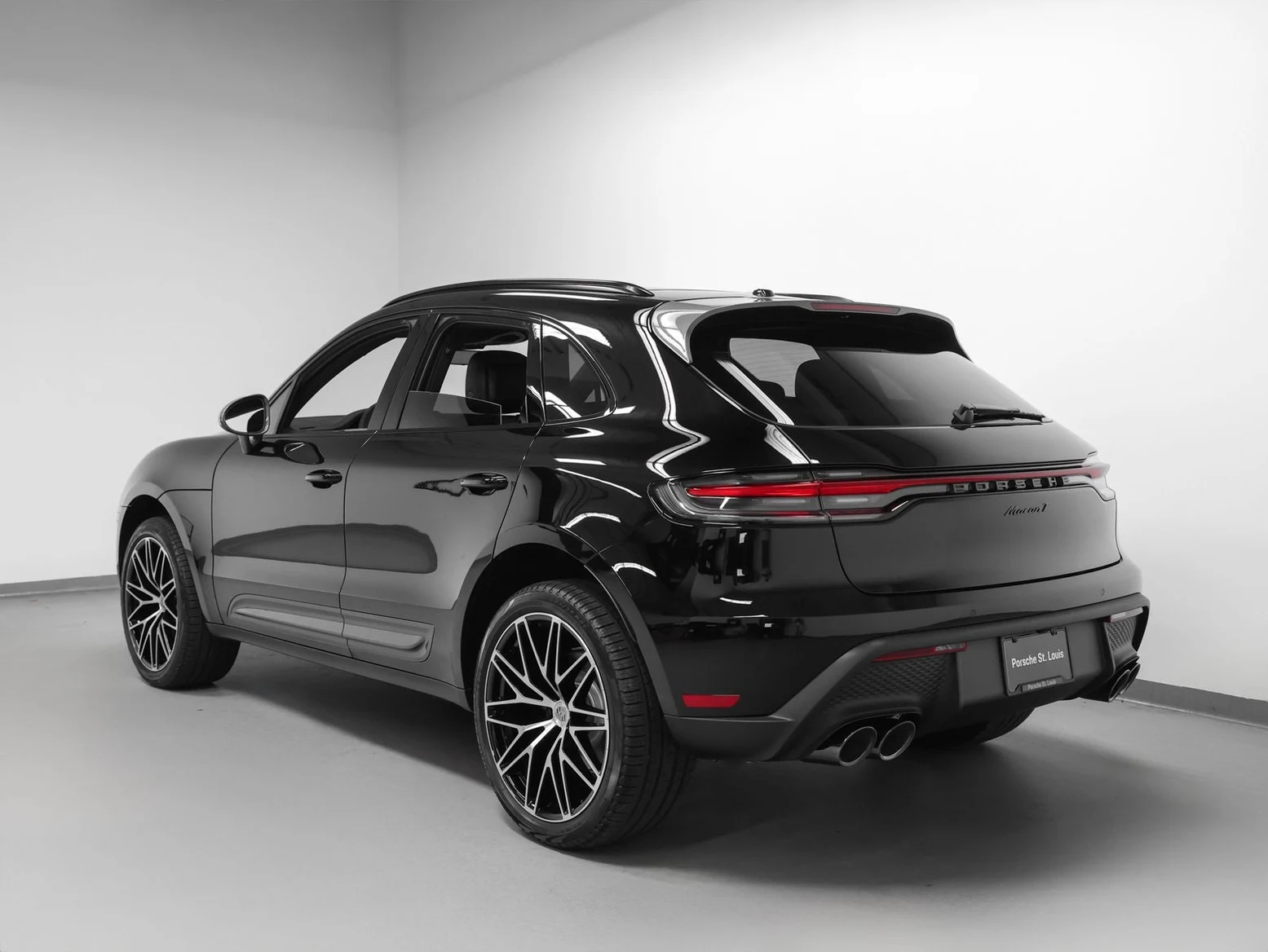 2026 Porsche Macan T (95B), 3/20