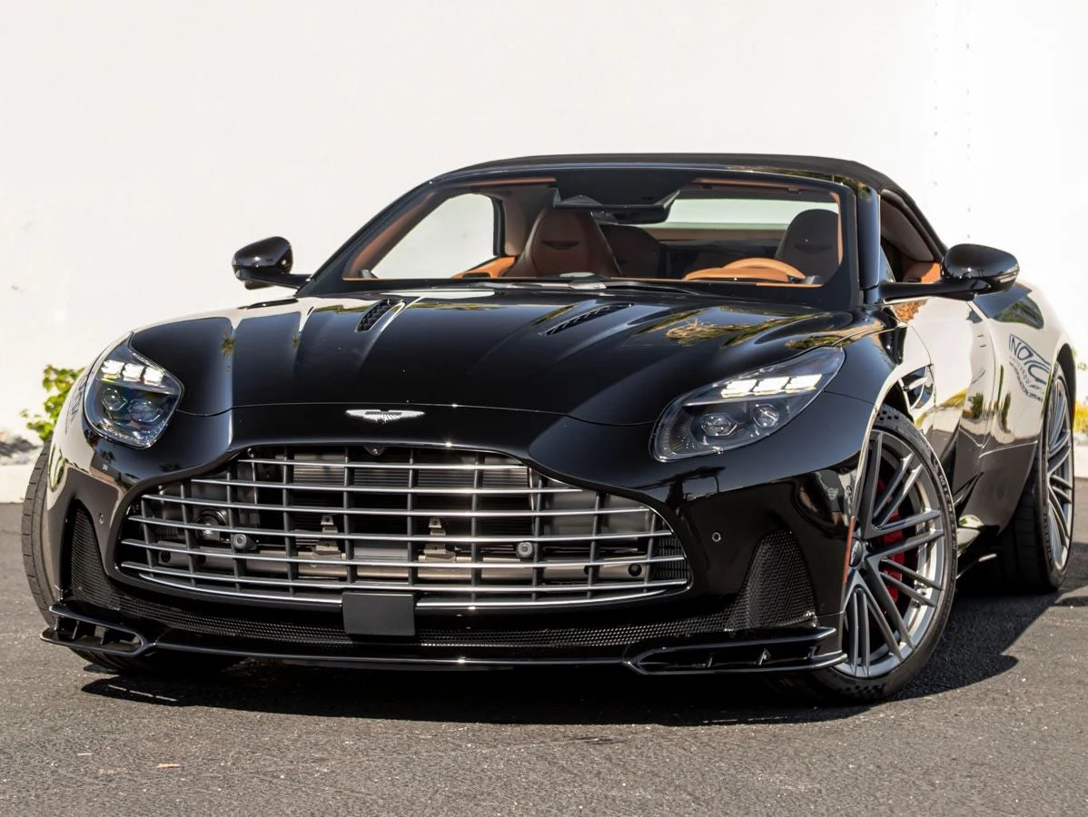 2026 Aston Martin DB12 S Volante, 2/20
