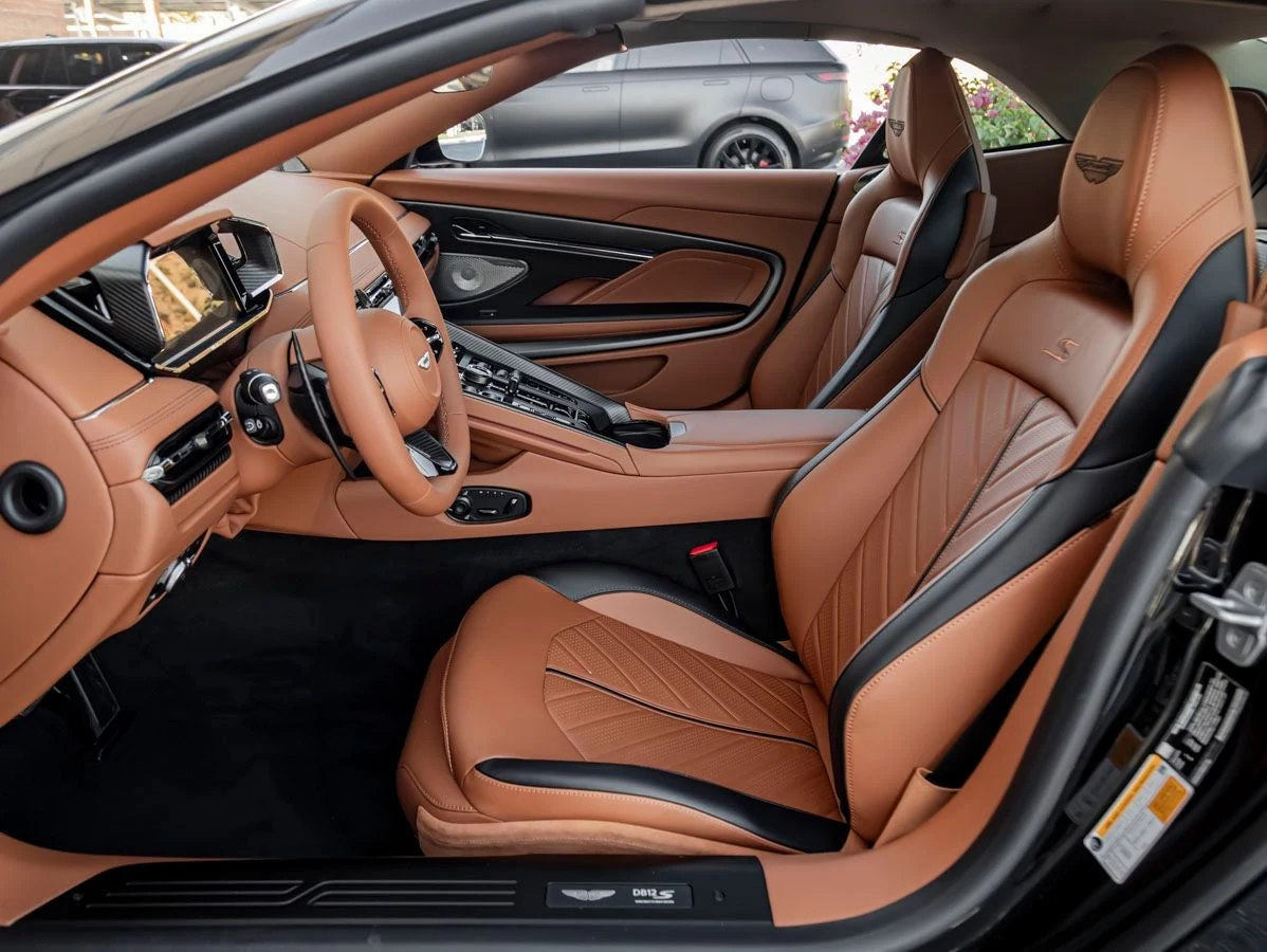 2026 Aston Martin DB12 S Volante, 16/20