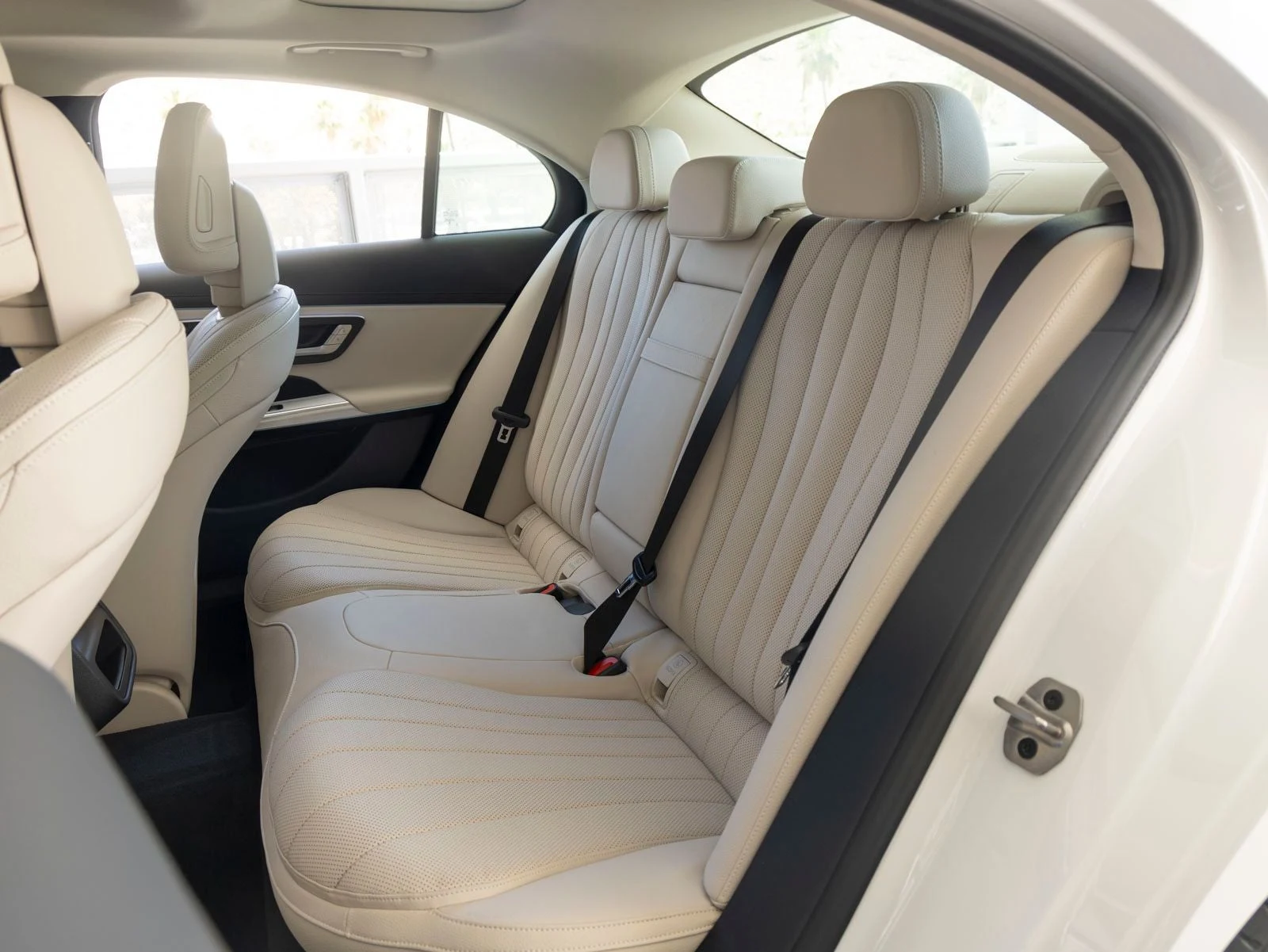 2026 Mercedes-Benz E 450 4MATIC (W214), 19/20