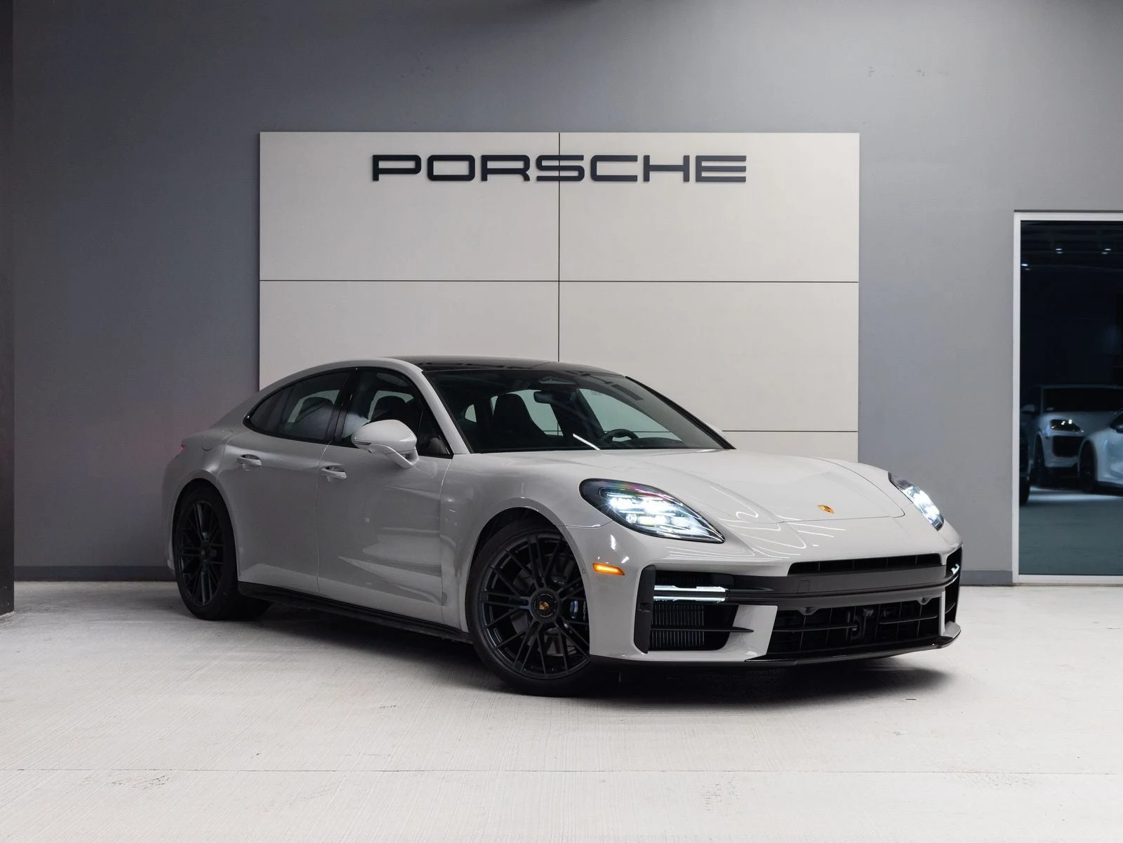 2026 Porsche Panamera GTS (976), 9/20