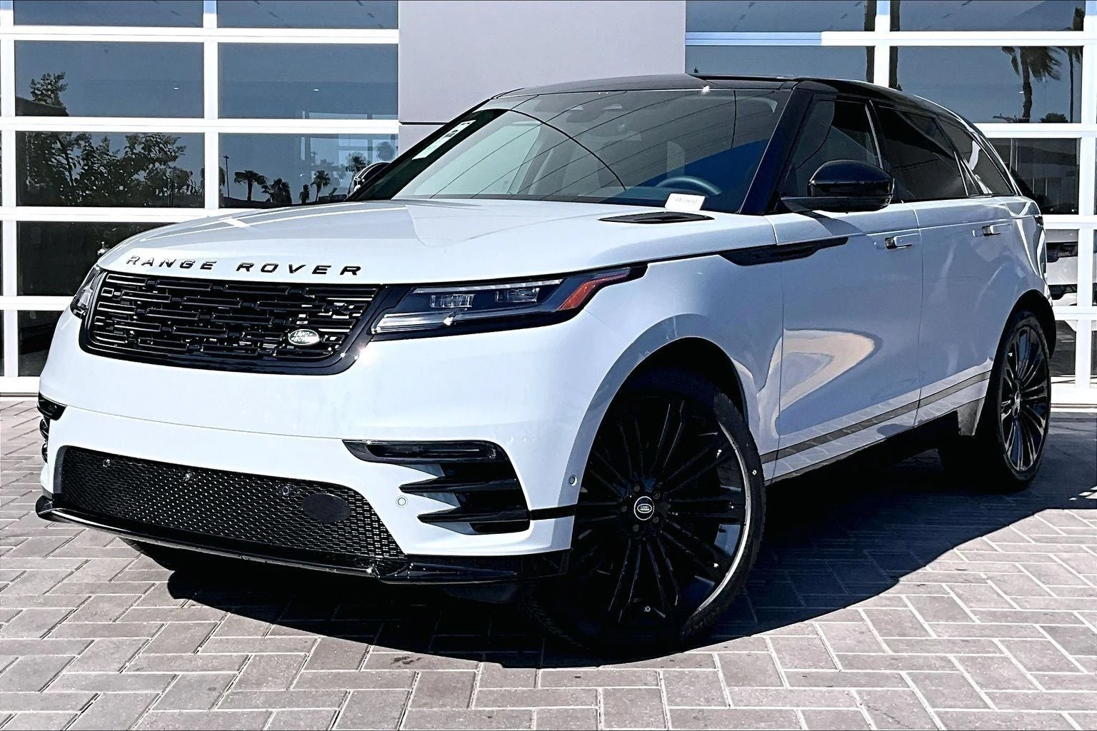 Land Rover Range Rover Velar Dynamic SE (L560) · Arroios Gray Metallic · Indigo Auto Group