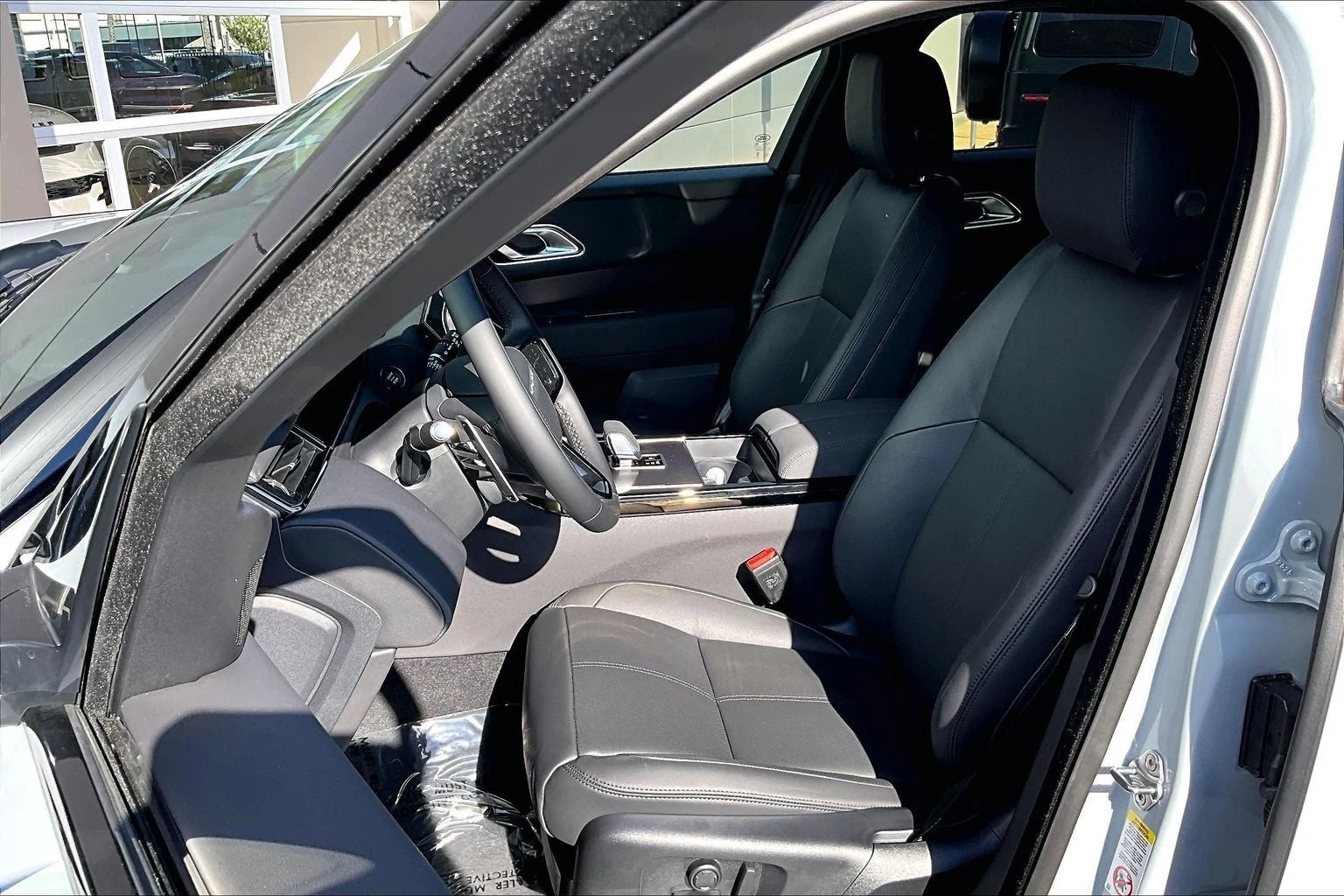 2026 Land Rover Range Rover Velar Dynamic SE (L560), 9/14
