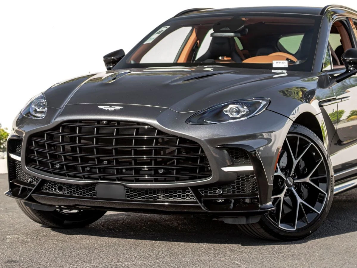 2026 Aston Martin DBX S, 2/20