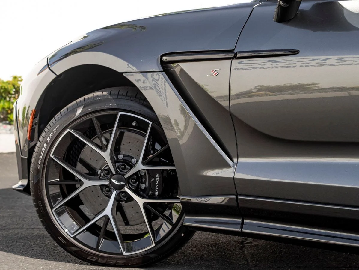 2026 Aston Martin DBX S, 11/20