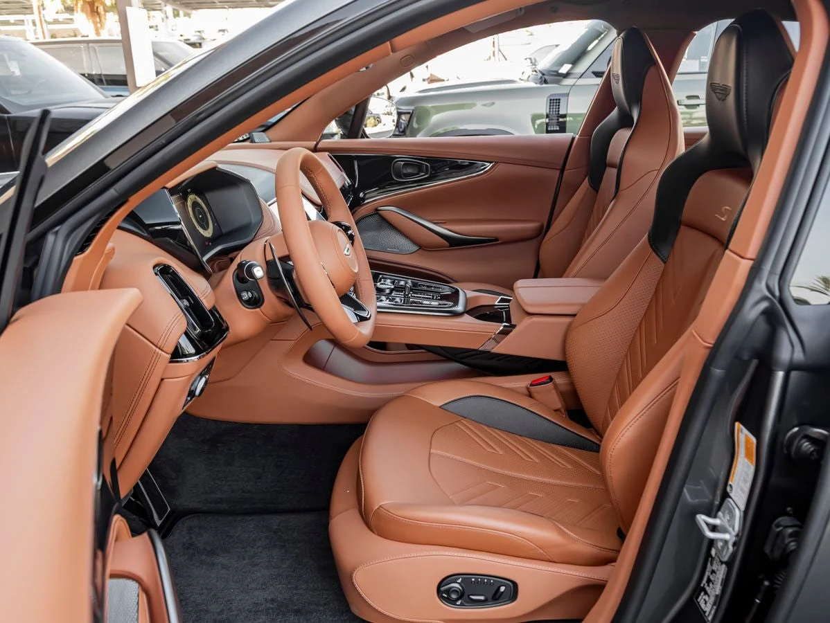 2026 Aston Martin DBX S, 15/20