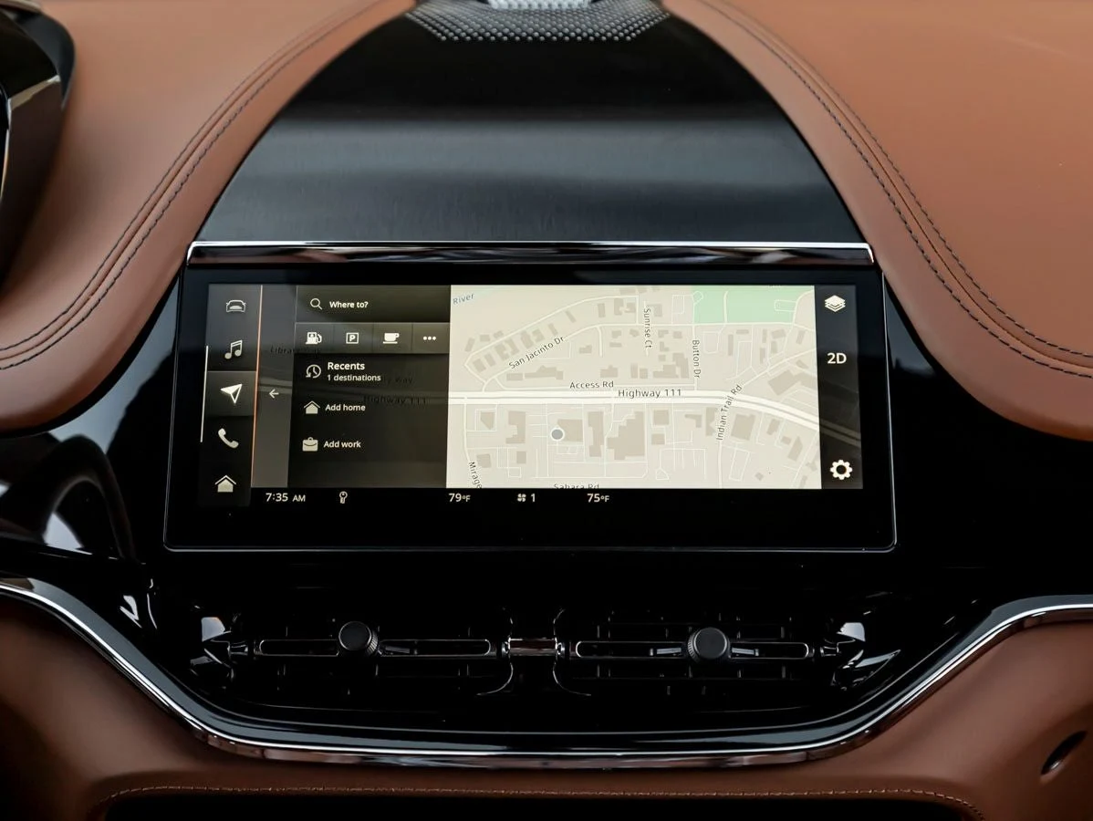 2026 Aston Martin DBX S, 19/20