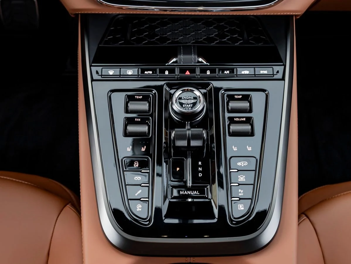 2026 Aston Martin DBX S, 20/20