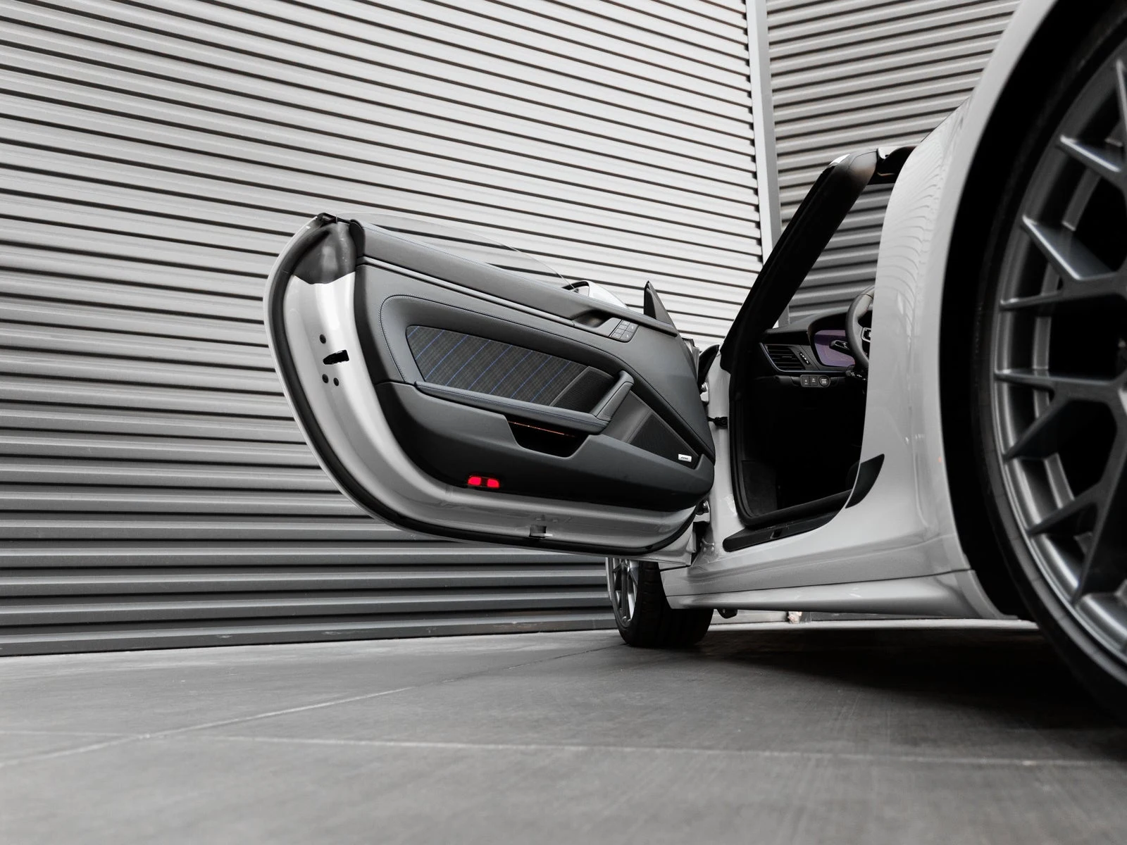 2026 Porsche 911 Carrera T Cabriolet (992.2), 17/20