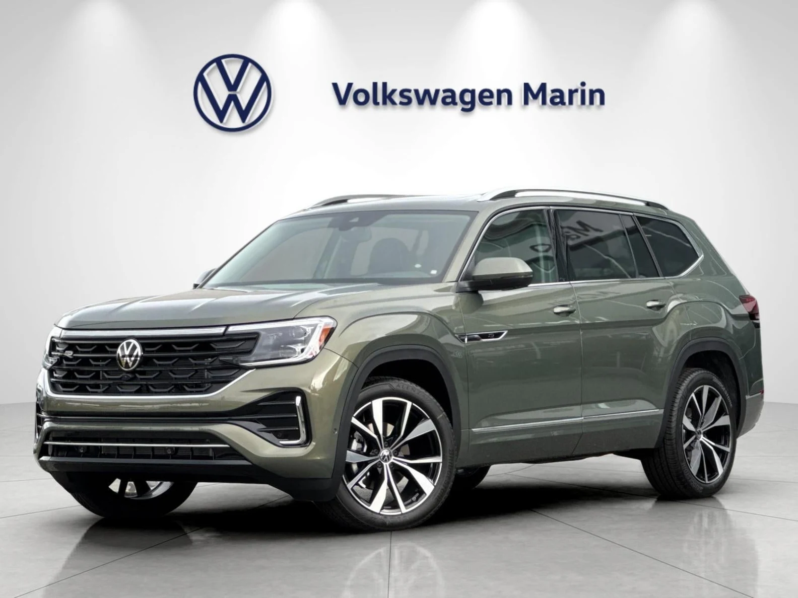 Volkswagen Atlas 2.0T SEL Premium R-Line (2024 Update) · Avocado Green Pearl · Indigo Auto Group