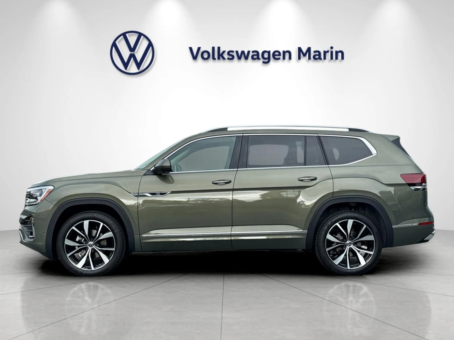 2026 Volkswagen Atlas 2.0T SEL Premium R-Line (2024 Update), 2/20