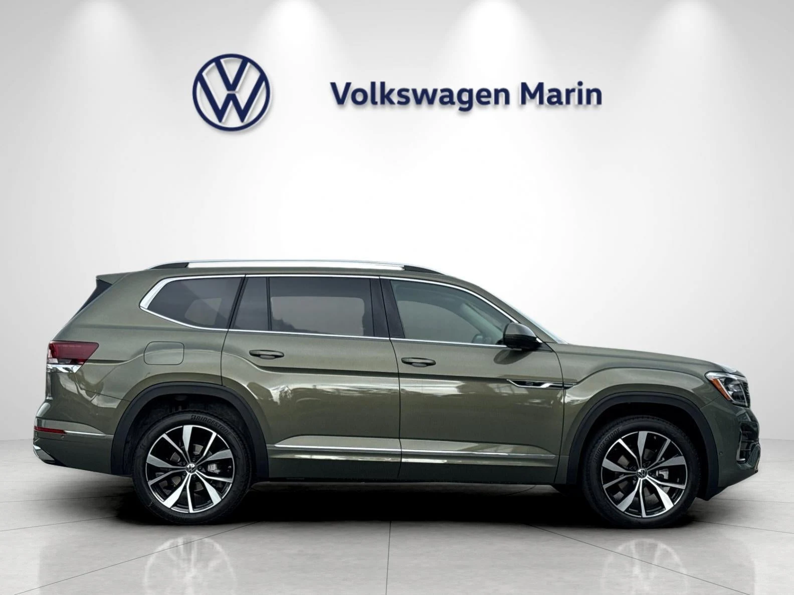 2026 Volkswagen Atlas 2.0T SEL Premium R-Line (2024 Update), 6/20