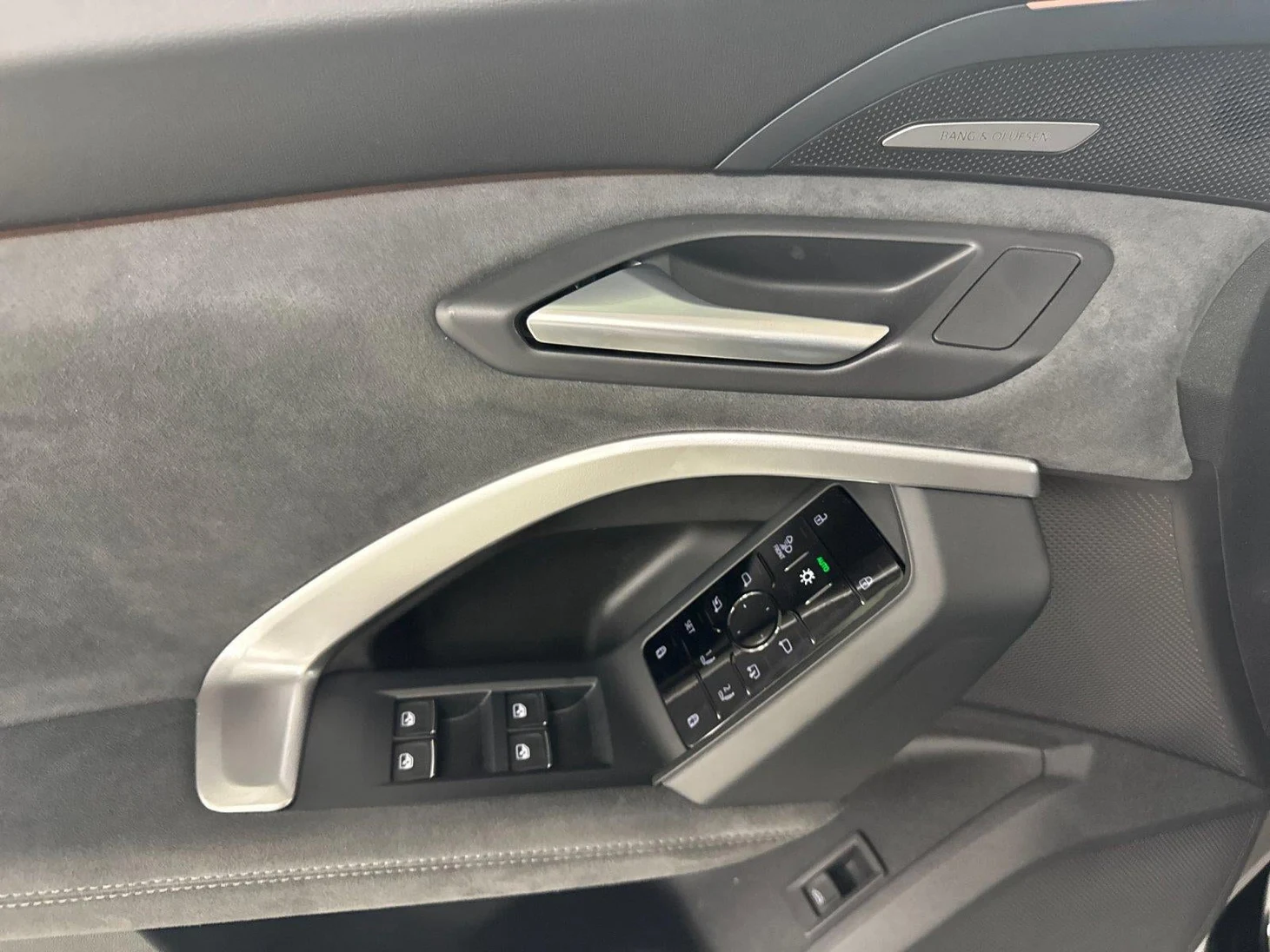 2026 Audi SQ5 Premium Plus quattro (GU), 10/20