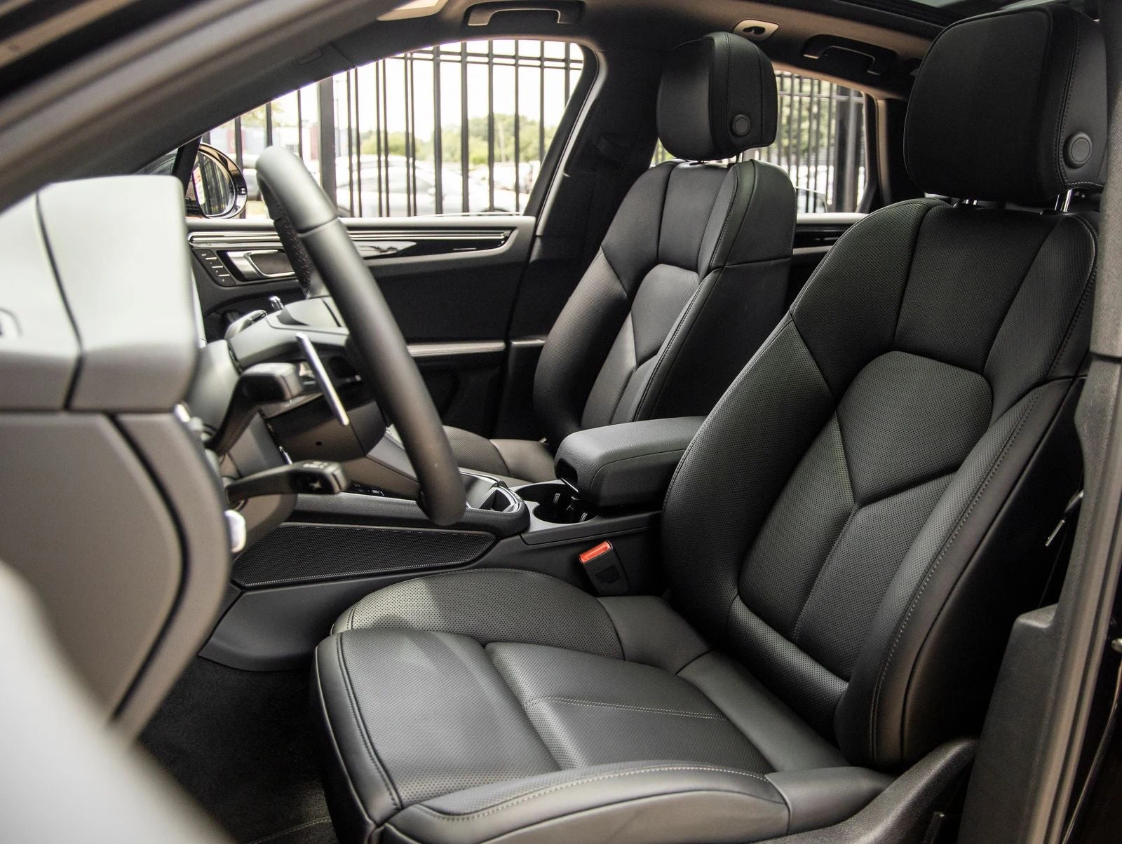 2026 Porsche Macan (95B), 5/20